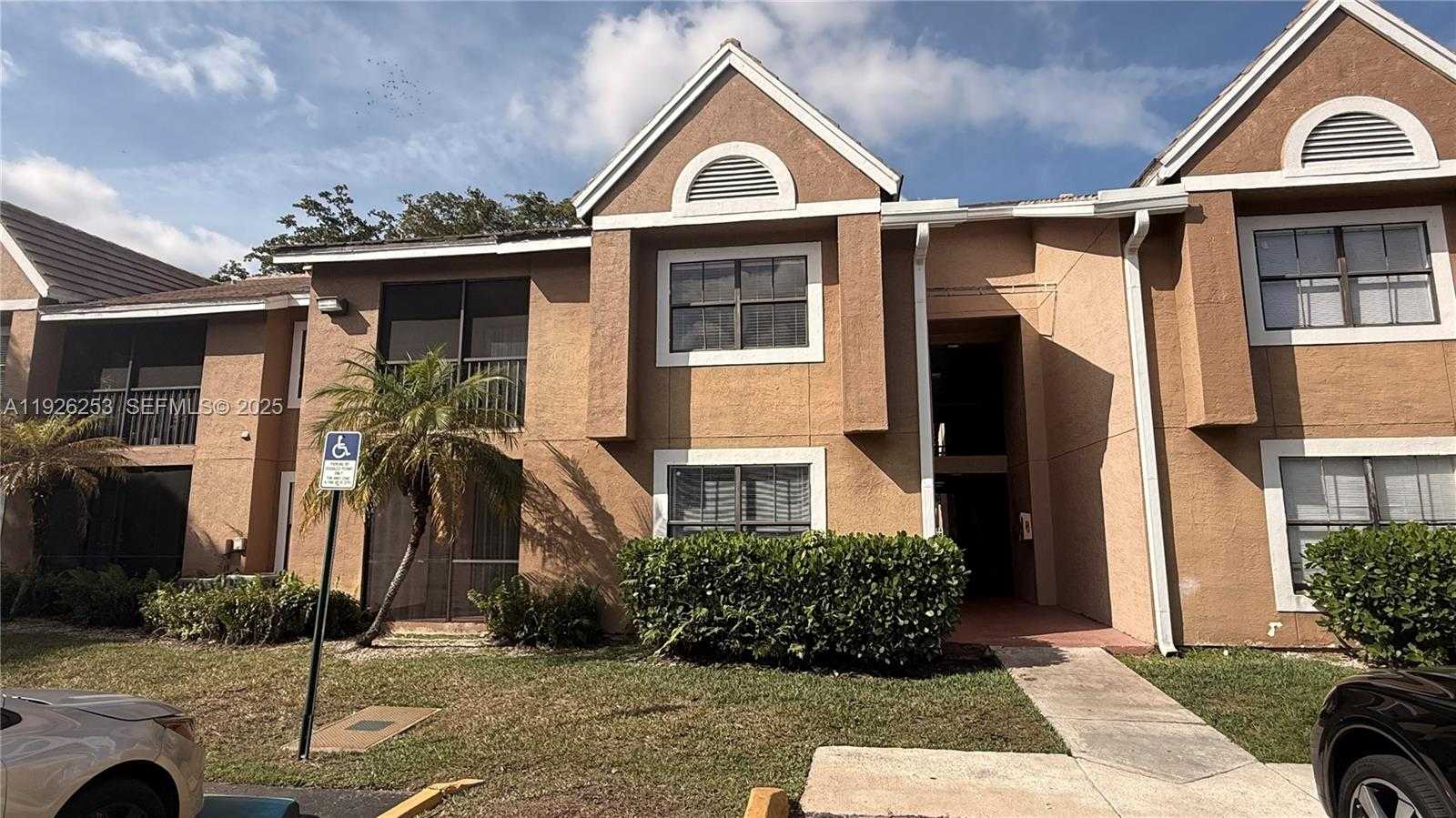 Small Image of 10670 SOUTH WEST 156TH PL #313, Miami Number 18