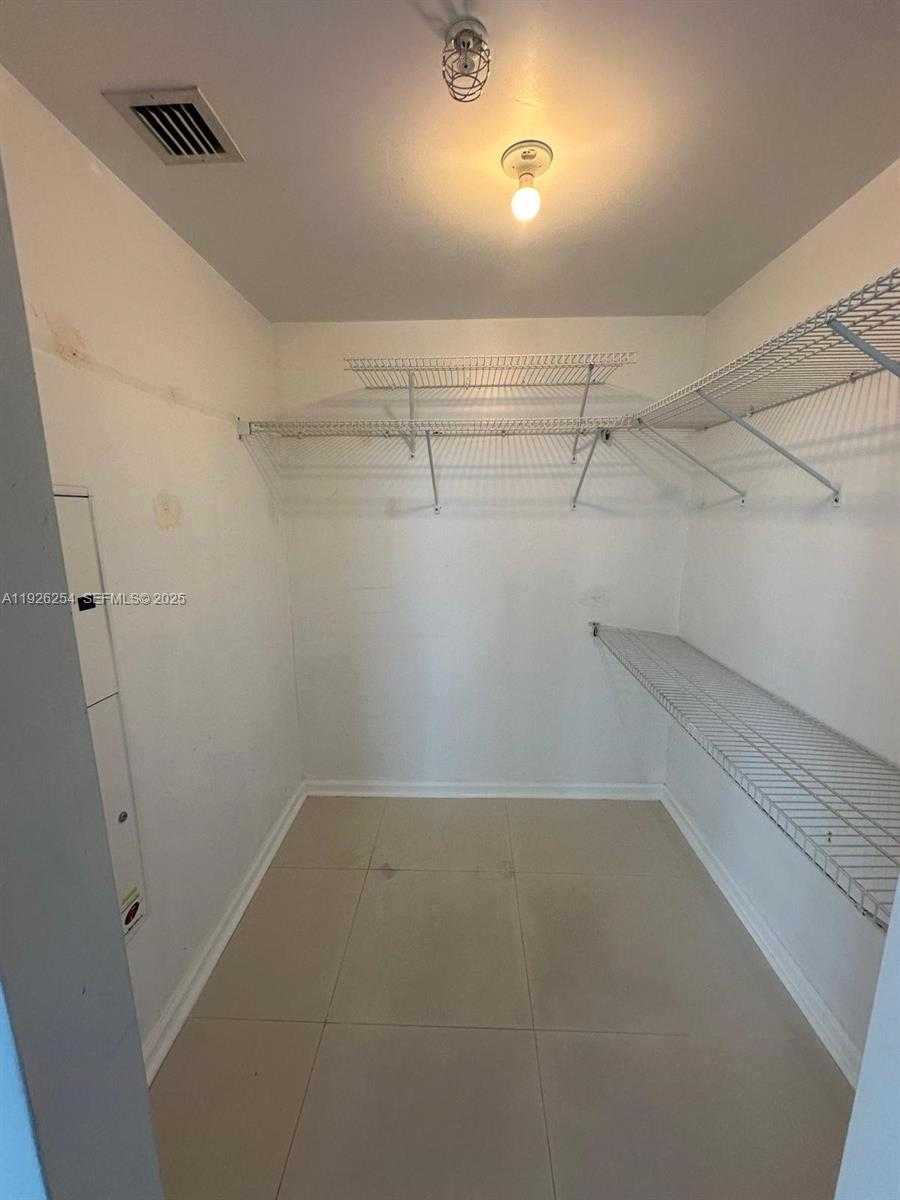 Small Image of 185 SOUTH WEST 7TH ST #3400, Miami Number 12