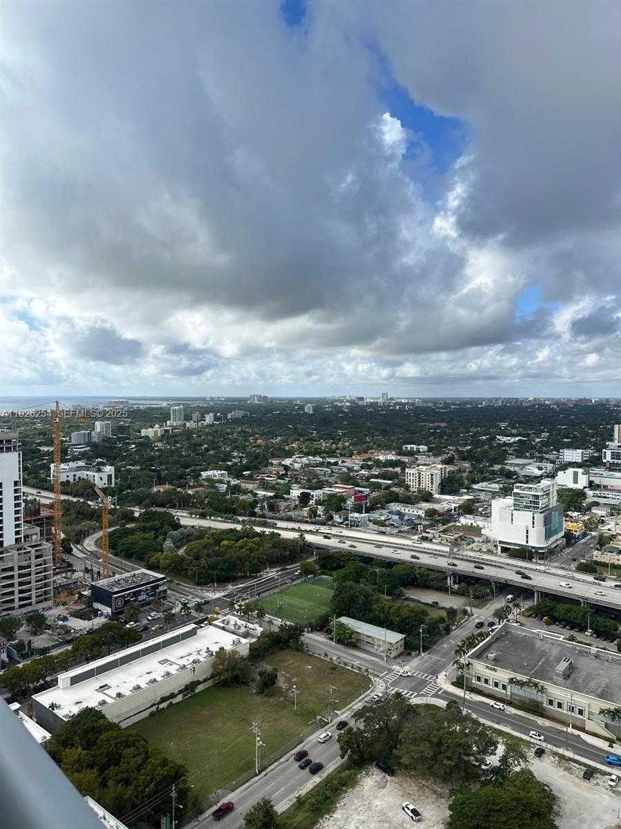 Small Image of 185 SOUTH WEST 7TH ST #3400, Miami Number 8