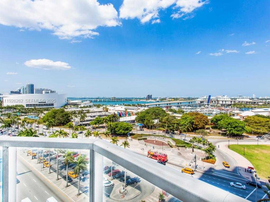 Small Image of 244 BISCAYNE BLVD #1802, Miami Number 6