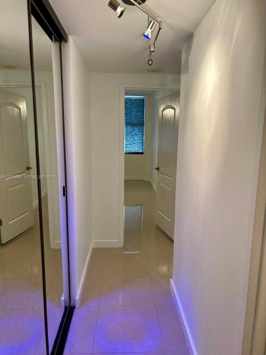 Small Image of 7441 WAYNE AVE #1R, Miami Beach Number 22