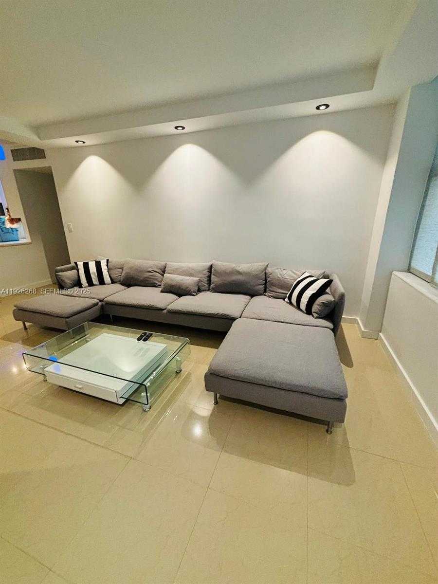 Small Image of 7441 WAYNE AVE #1R, Miami Beach Number 23