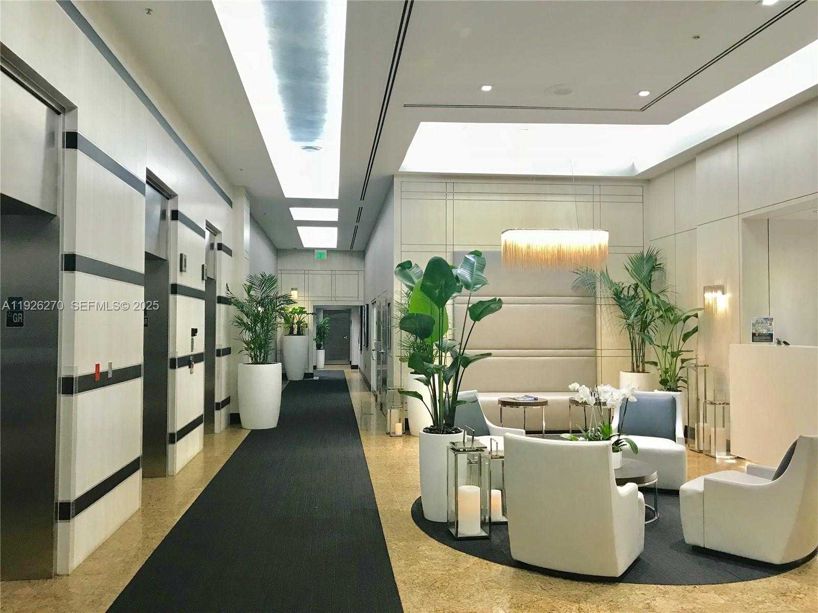 Small Image of 185 SOUTH EAST 14 TE #802, Miami Number 2