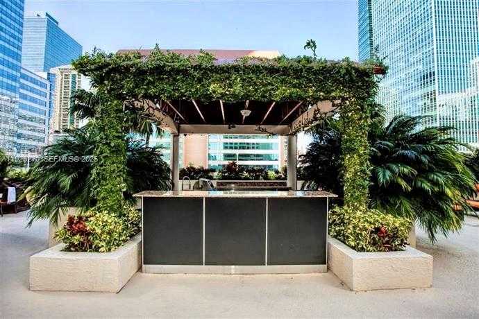 Small Image of 185 SOUTH EAST 14 TE #802, Miami Number 3