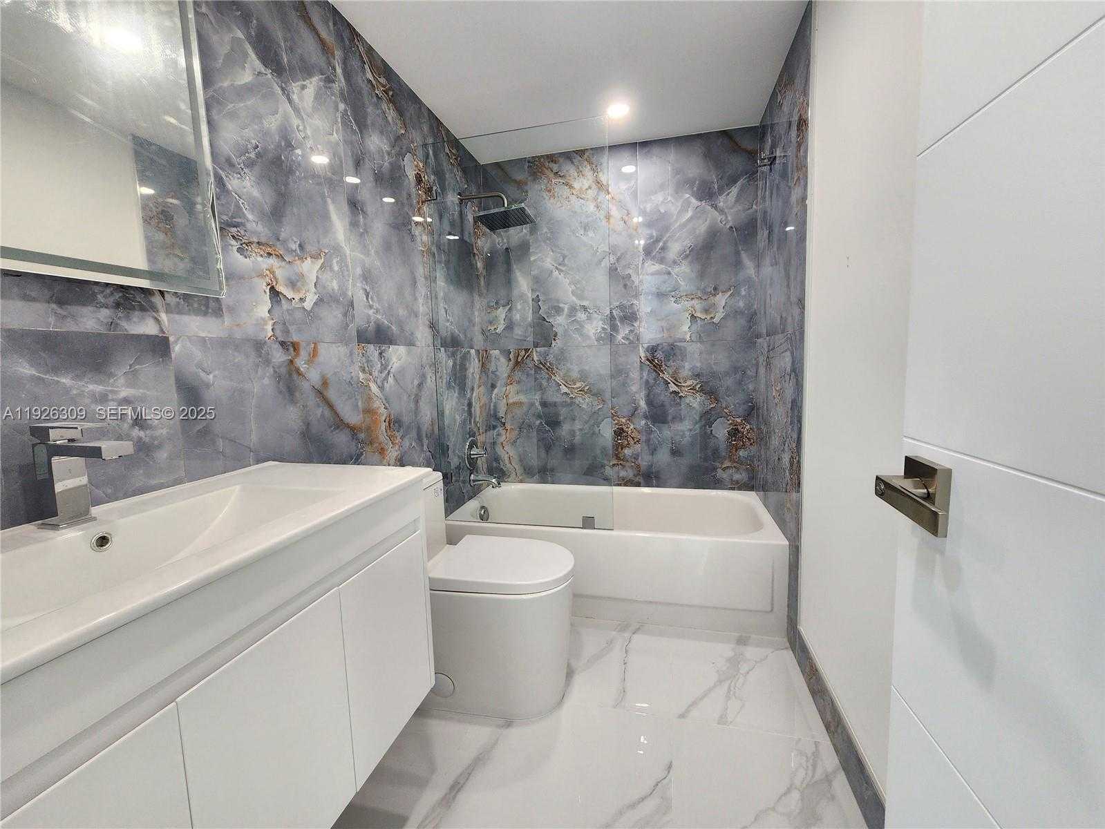 Imagen de Pequeño Objeto