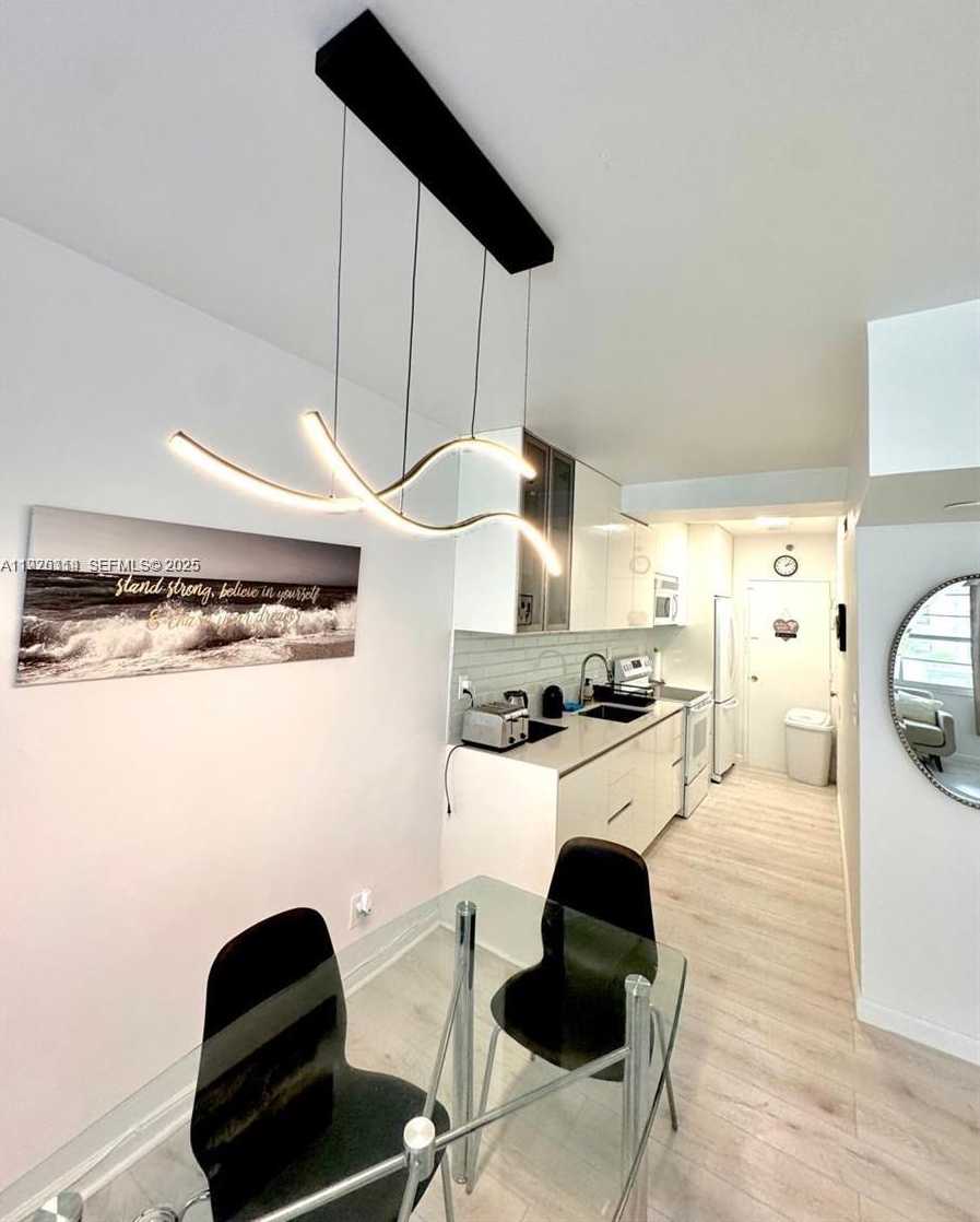 Small Image of 100 LINCOLN RD #430, Miami Beach Number 5