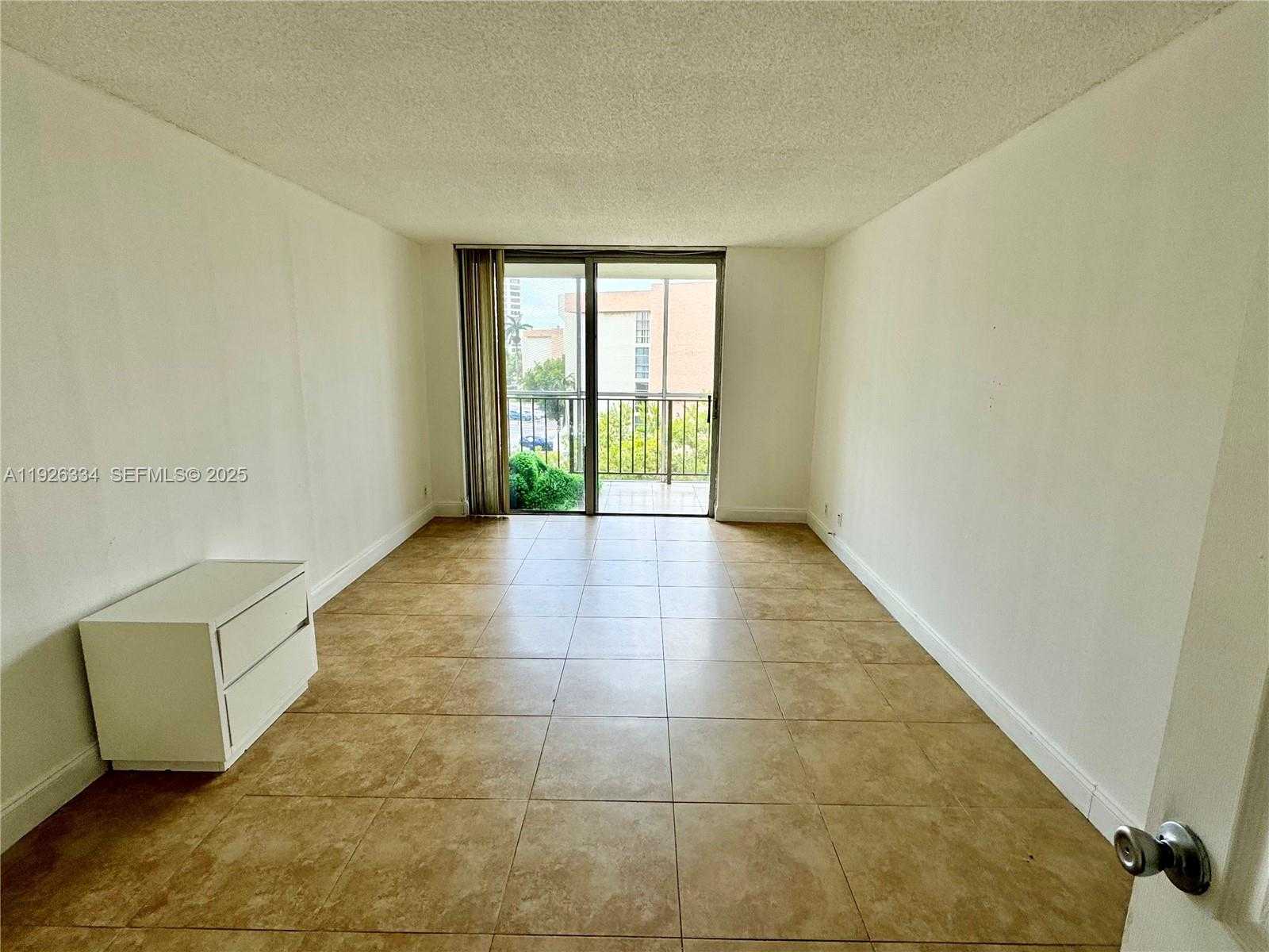 Small Image of 801 THREE ISLANDS BLVD #417, Hallandale Beach Number 4