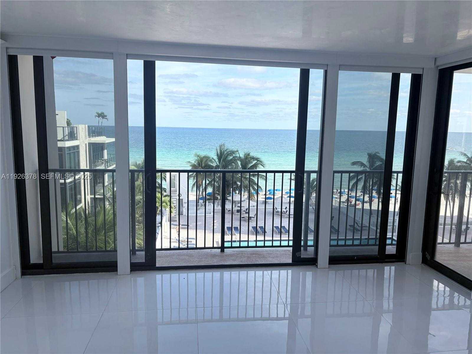 Imagen de Pequeño Objeto