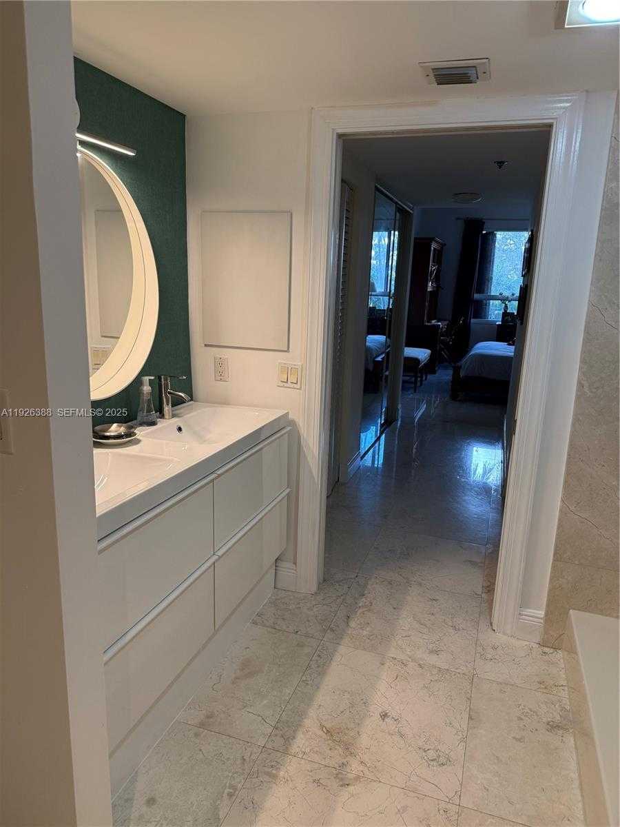 Small Image of 251 CRANDON BLVD #233, Key Biscayne Number 27