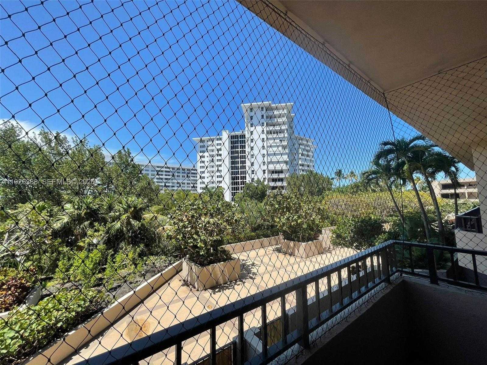 Small Image of 251 CRANDON BLVD #233, Key Biscayne Number 5