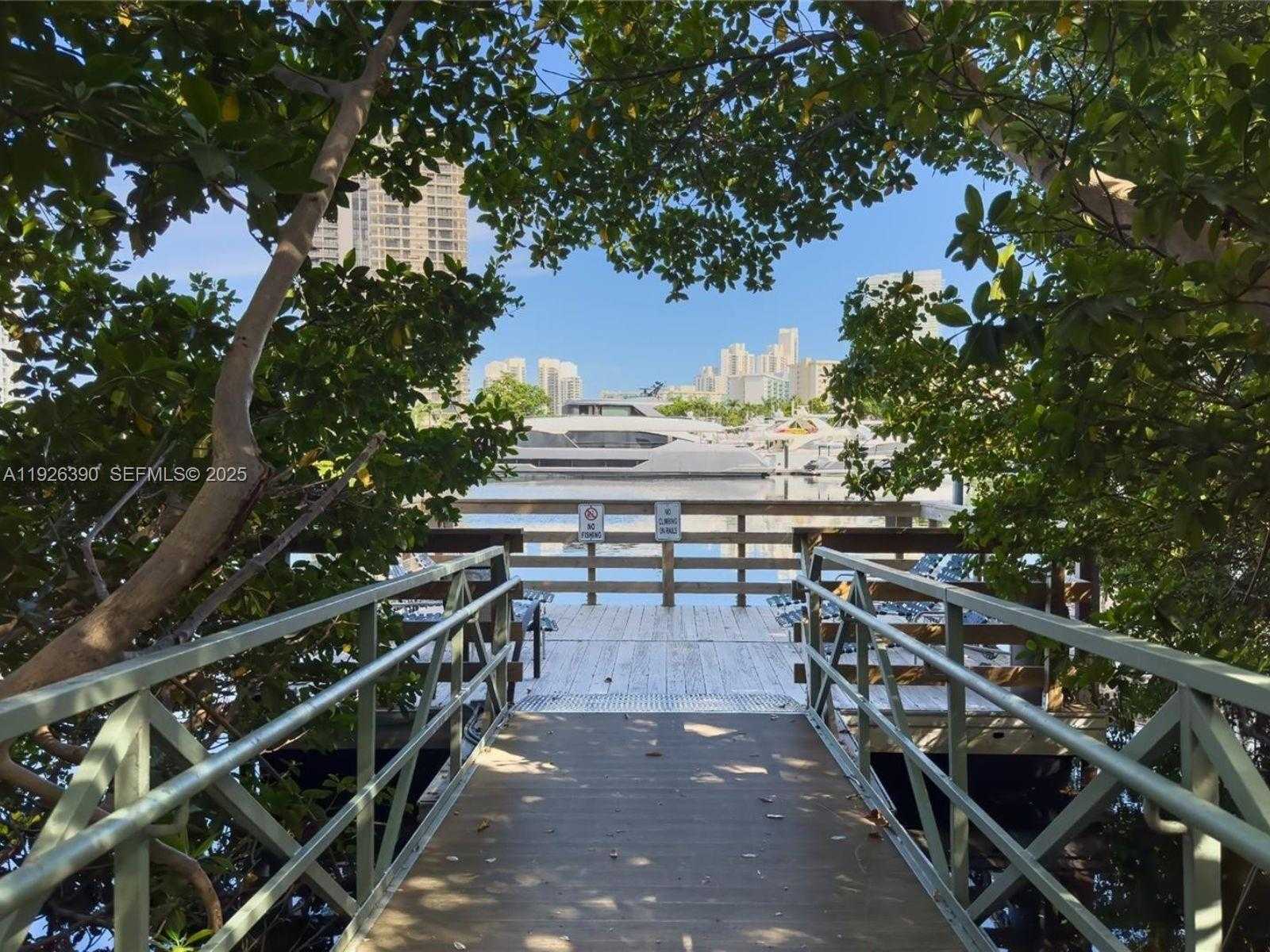 Small Image of 19655 EAST COUNTRY CLUB DR #6107, Aventura Number 26