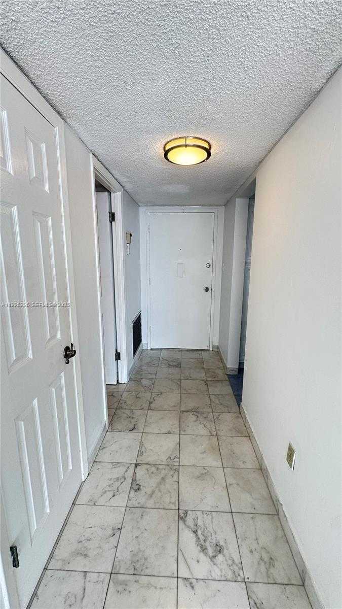 Small Image of 18061 BISCAYNE BLVD #1203, Aventura Number 3