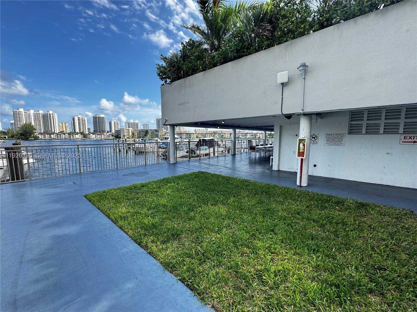 Small Image of 18061 BISCAYNE BLVD #1203, Aventura Number 32