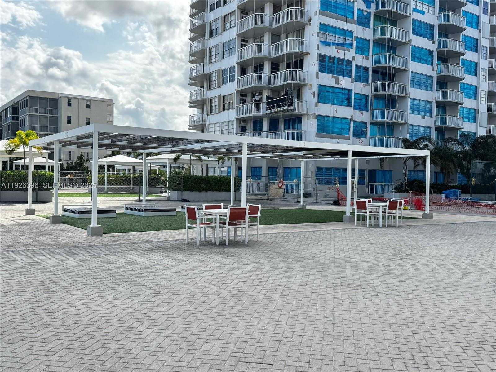 Small Image of 18061 BISCAYNE BLVD #1203, Aventura Number 36