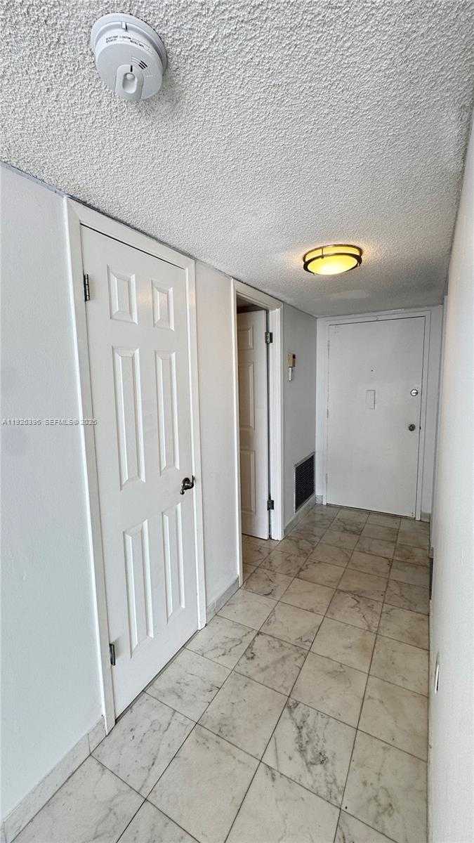 Small Image of 18061 BISCAYNE BLVD #1203, Aventura Number 4