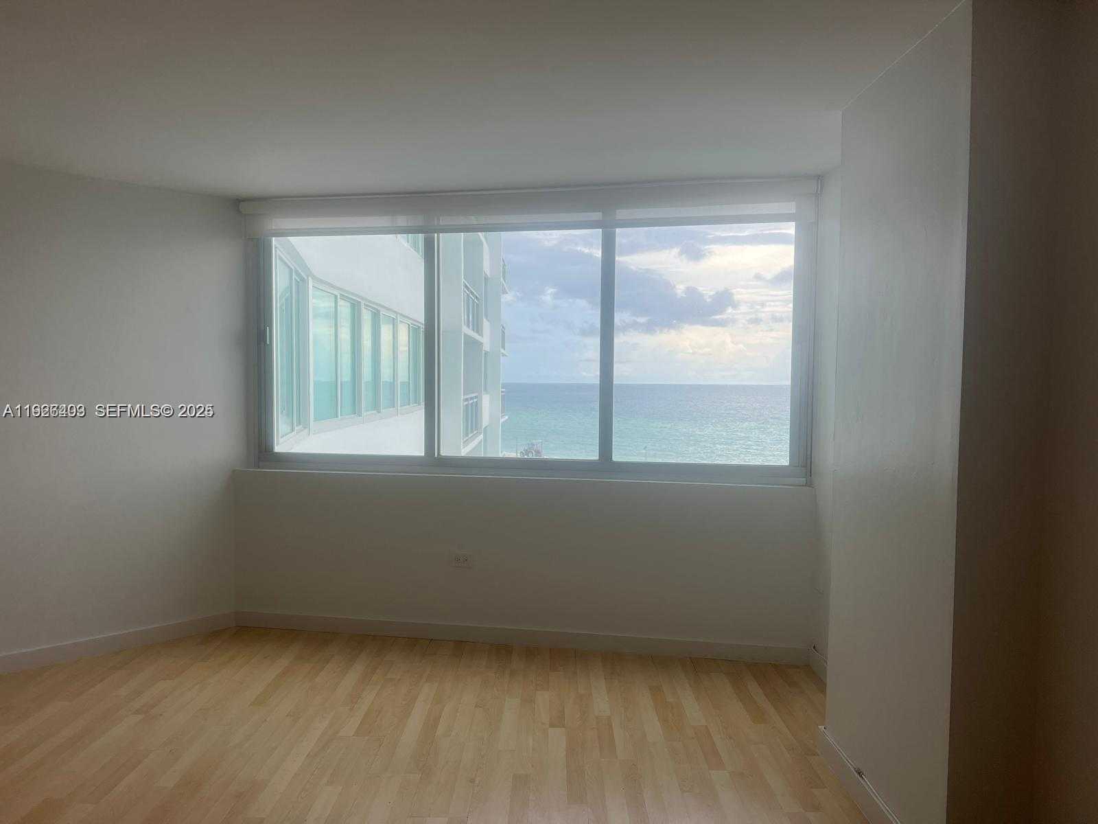Small Image of 7135 COLLINS AVE #512, Miami Beach Number 2