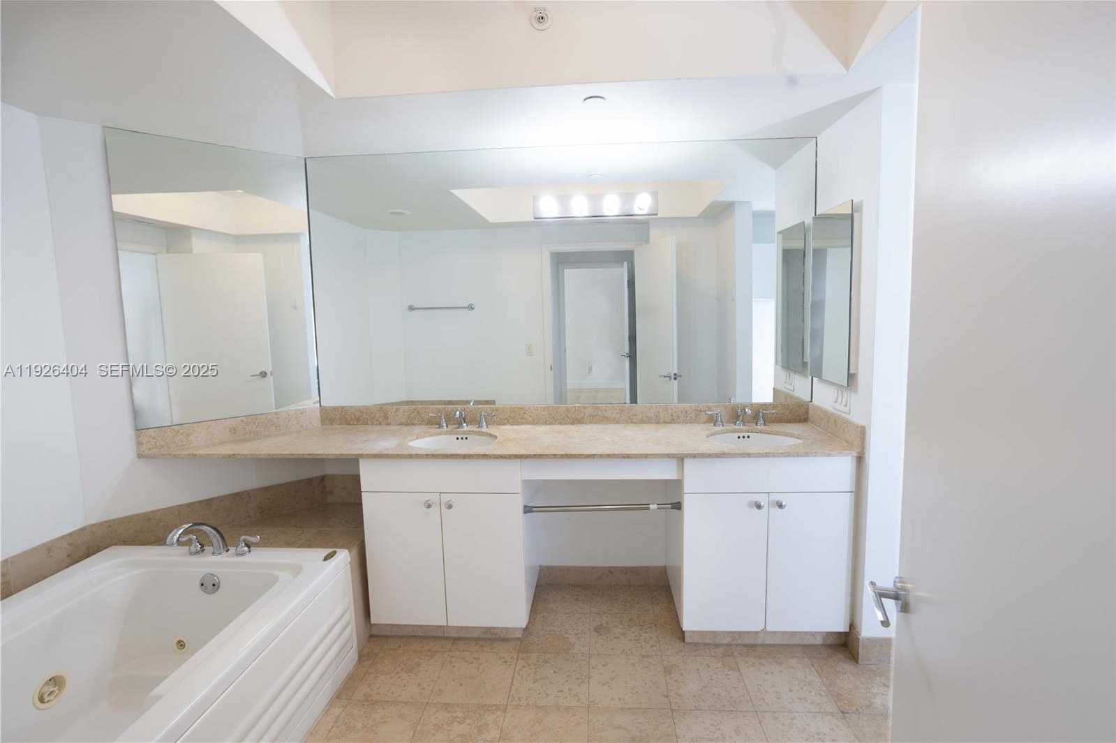 Small Image of 4779 COLLINS AVE #504, Miami Beach Number 30