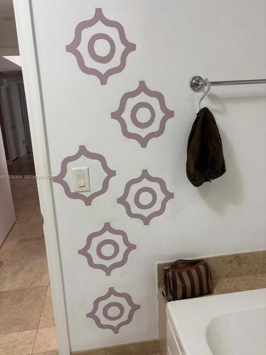 Small Image of 4779 COLLINS AVE #504, Miami Beach Number 32