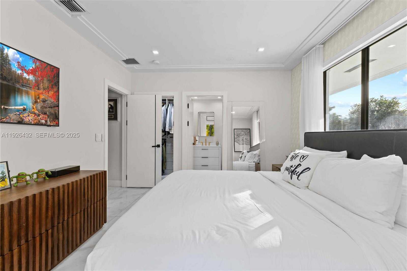 Small Image of 9040 SOUTH WEST 110TH AVE, Miami Number 48