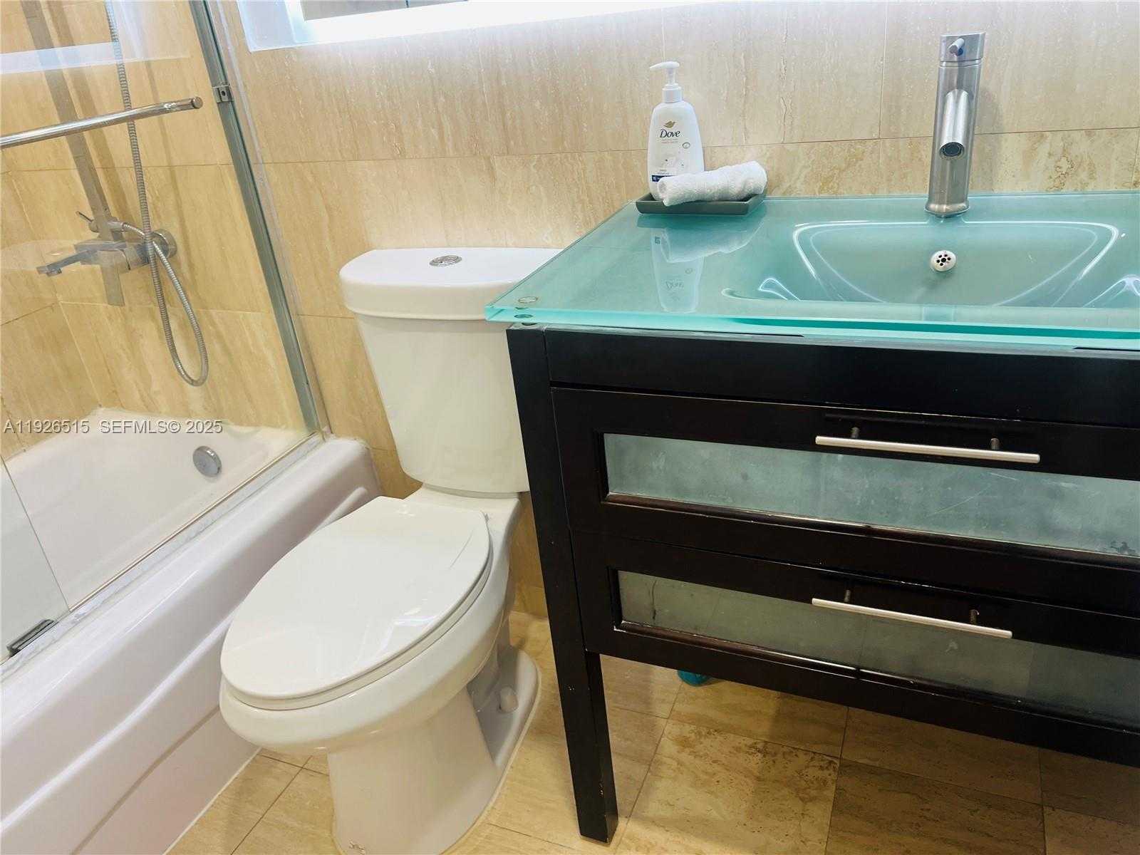 Small Image of 5225 COLLINS AVE #914, Miami Beach Number 15