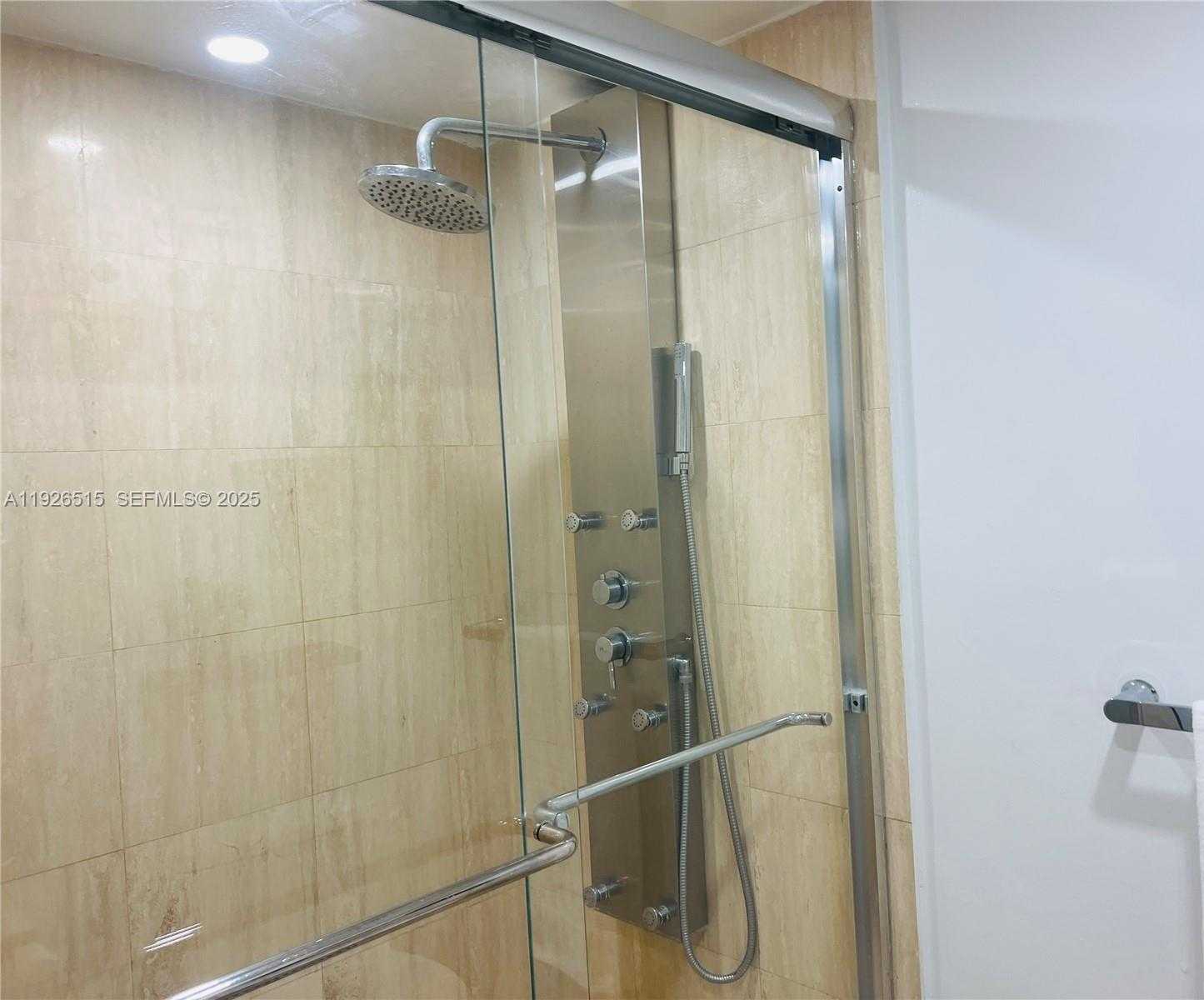 Small Image of 5225 COLLINS AVE #914, Miami Beach Number 8