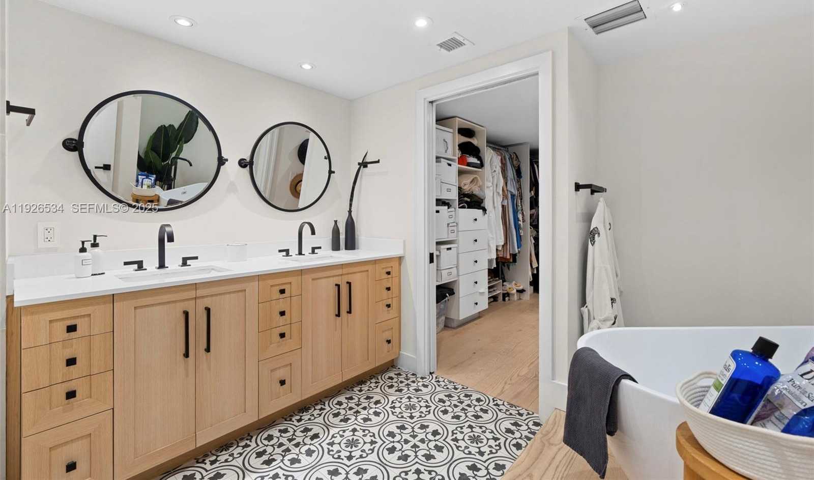 Small Image of 141 CRANDON BLVD #237, Key Biscayne Number 18