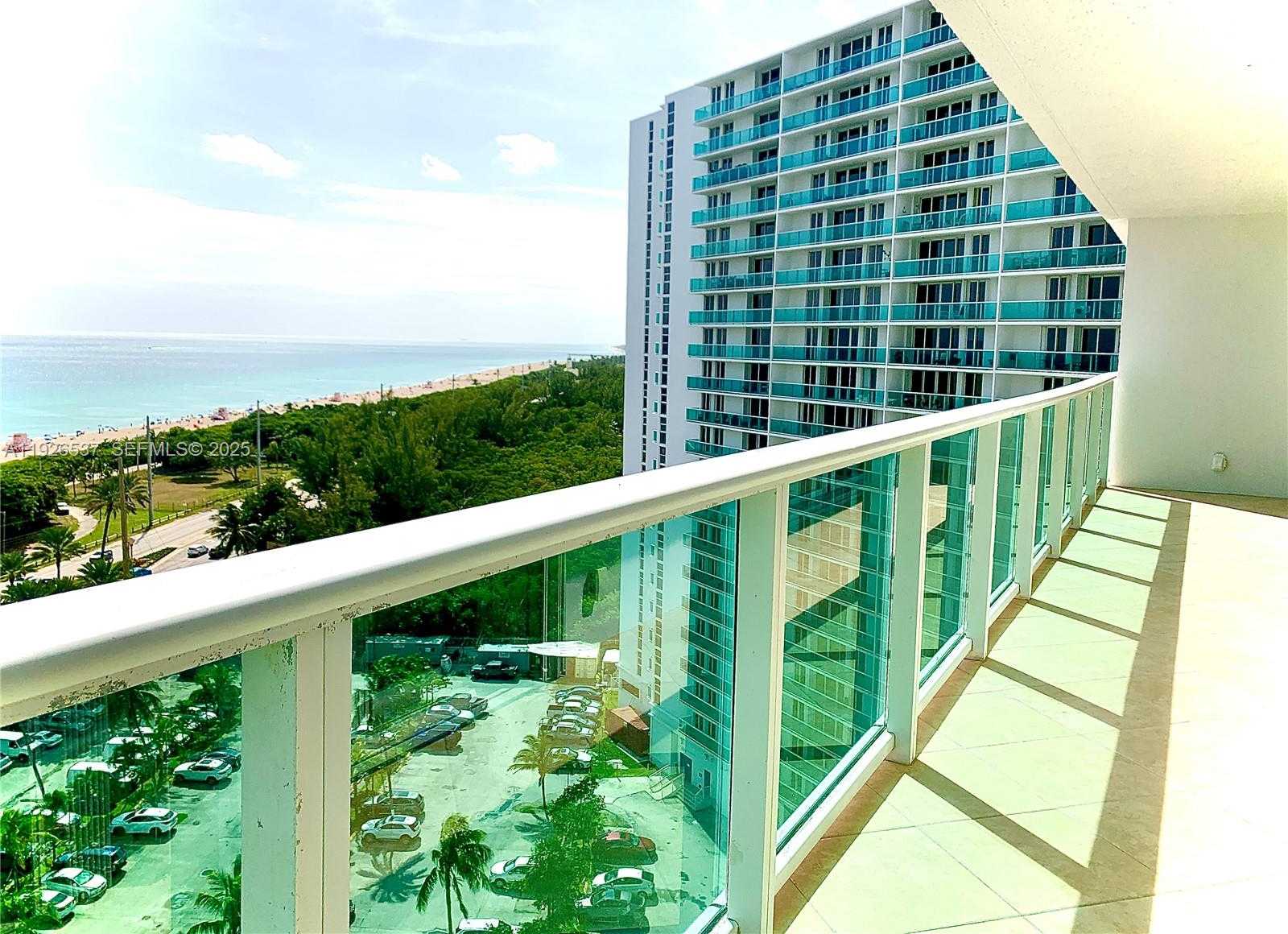Small Image of 100 BAYVIEW DR #1506, Sunny Isles Beach Number 14