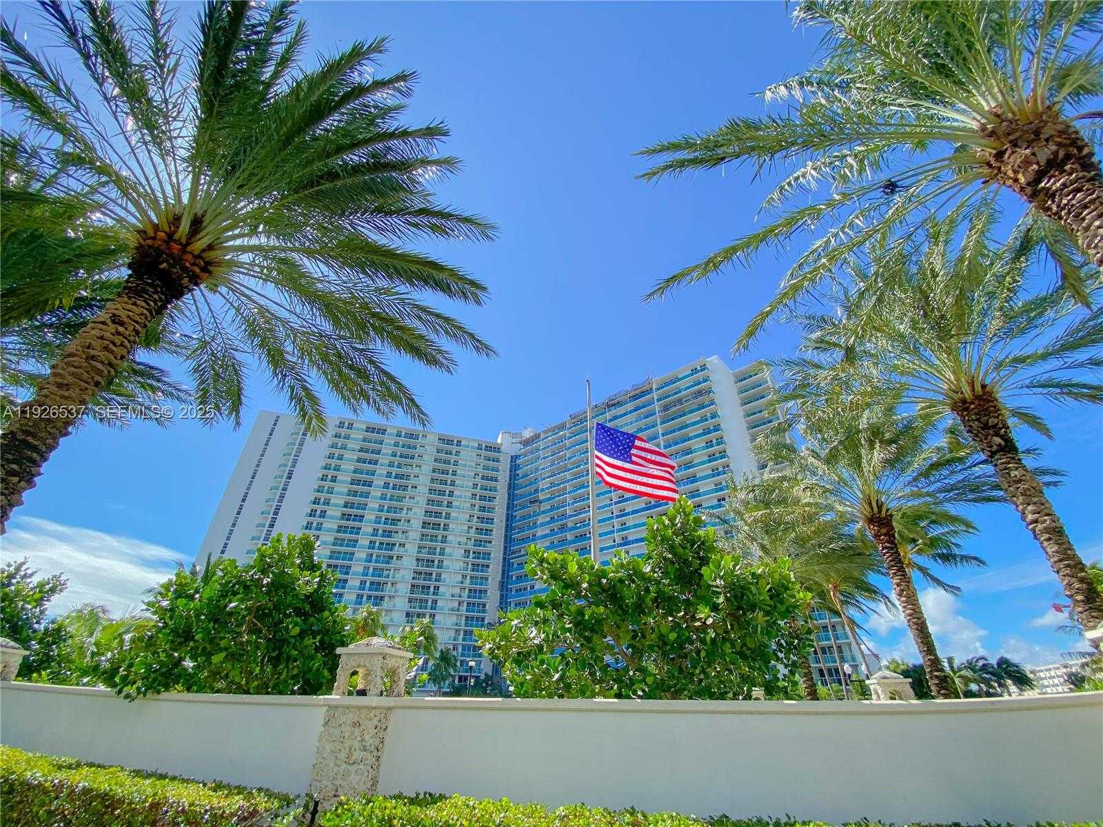 Small Image of 100 BAYVIEW DR #1506, Sunny Isles Beach Number 2