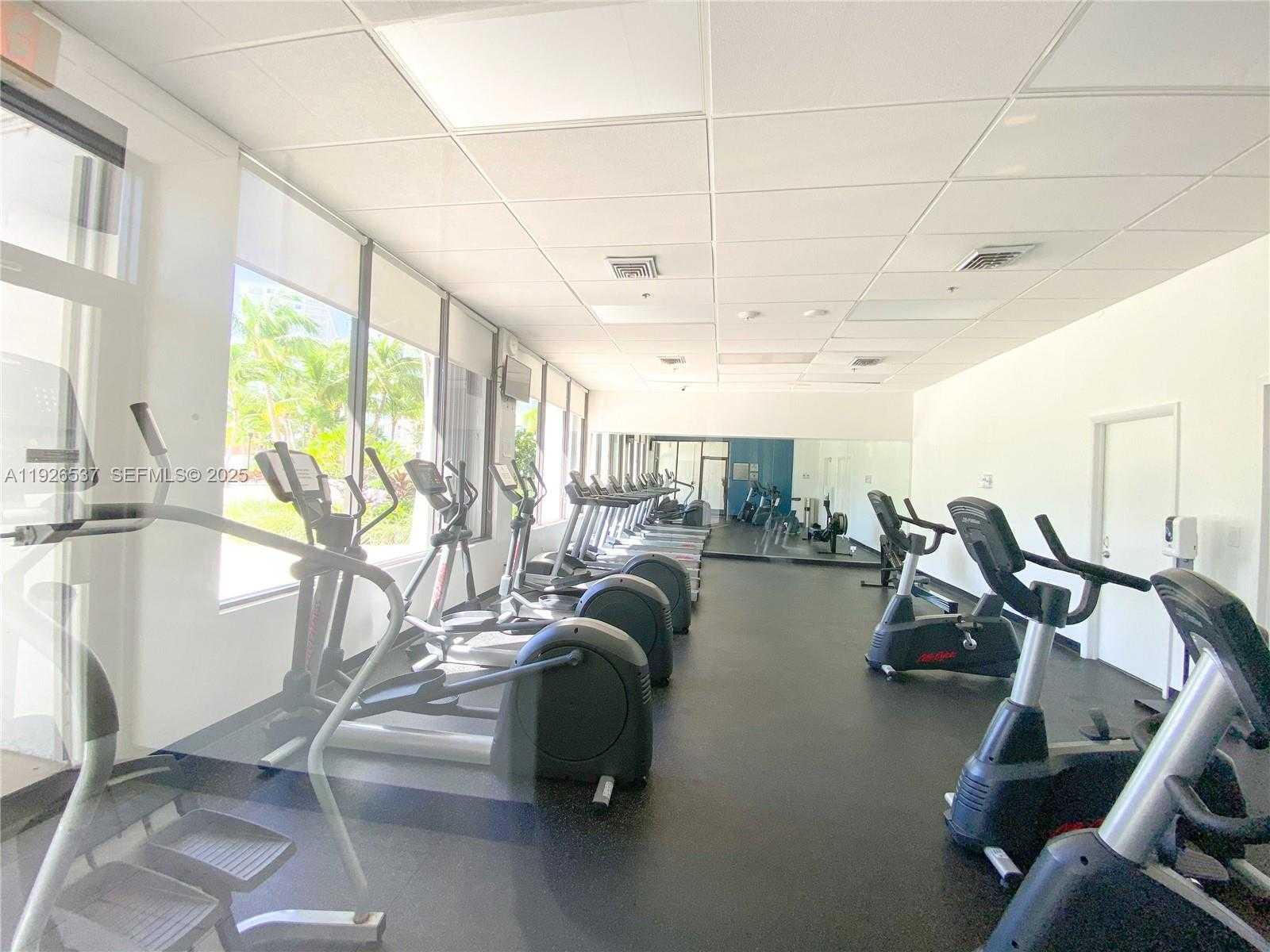 Small Image of 100 BAYVIEW DR #1506, Sunny Isles Beach Number 22