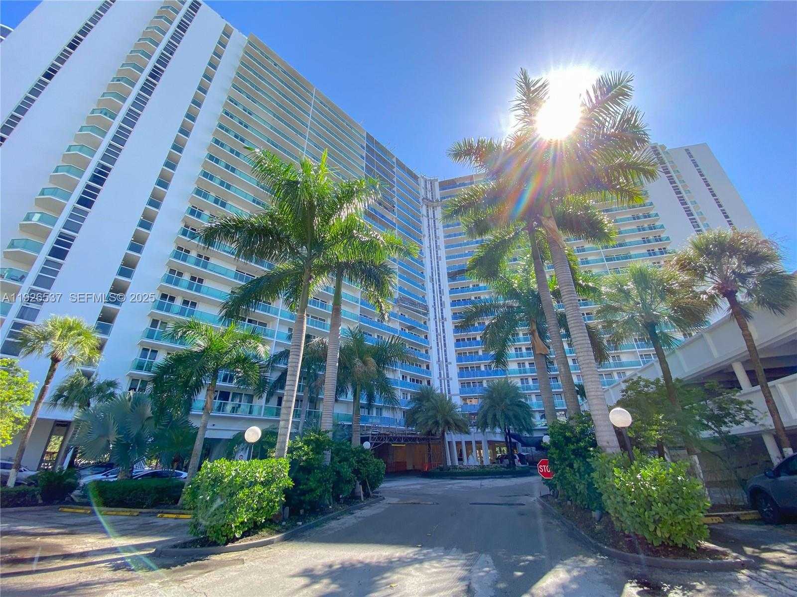 Small Image of 100 BAYVIEW DR #1506, Sunny Isles Beach Number 25