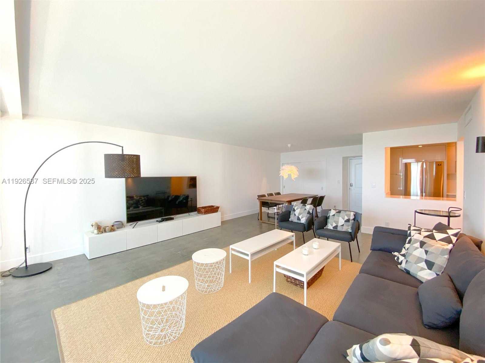 Small Image of 100 BAYVIEW DR #1506, Sunny Isles Beach Number 7