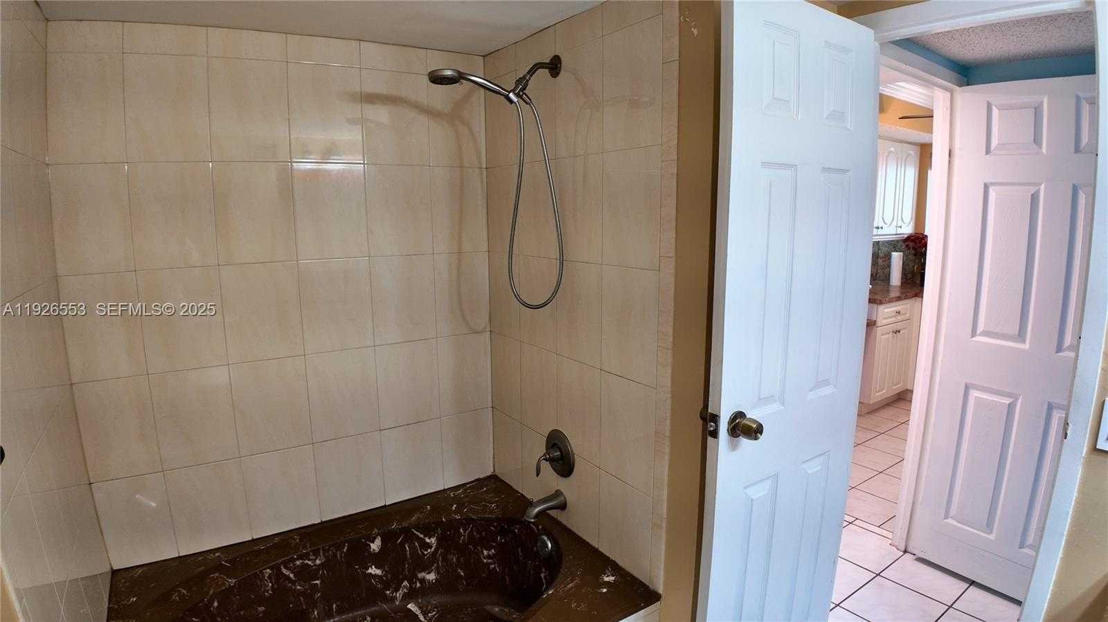 Small Image of 2017 SOUTH OCEAN DR #706, Hallandale Beach Number 17