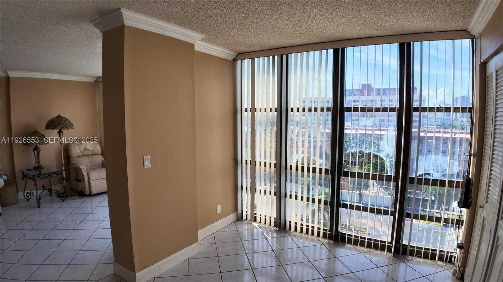 Small Image of 2017 SOUTH OCEAN DR #706, Hallandale Beach Number 7