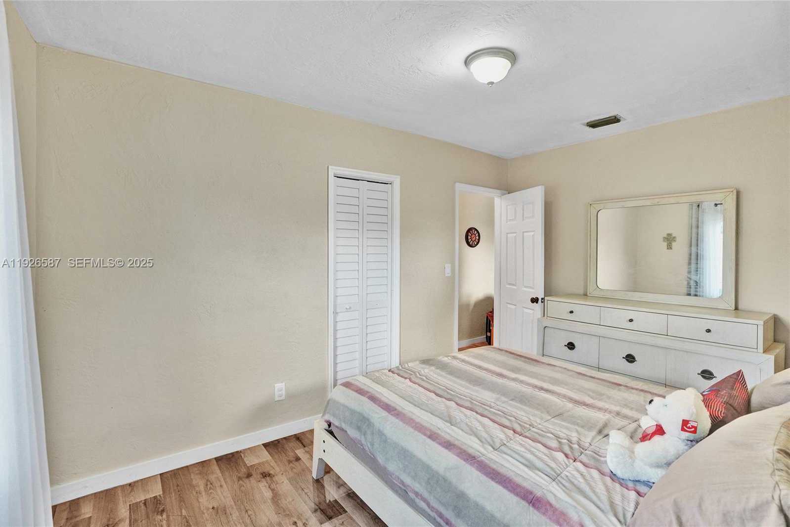 Small Image of 1300 NORTH WEST 87TH ST, Miami Number 12