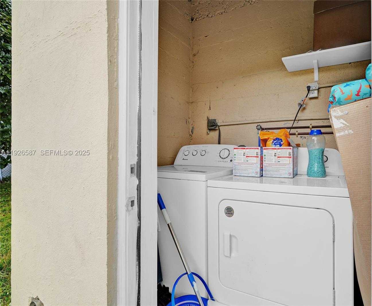 Small Image of 1300 NORTH WEST 87TH ST, Miami Number 21