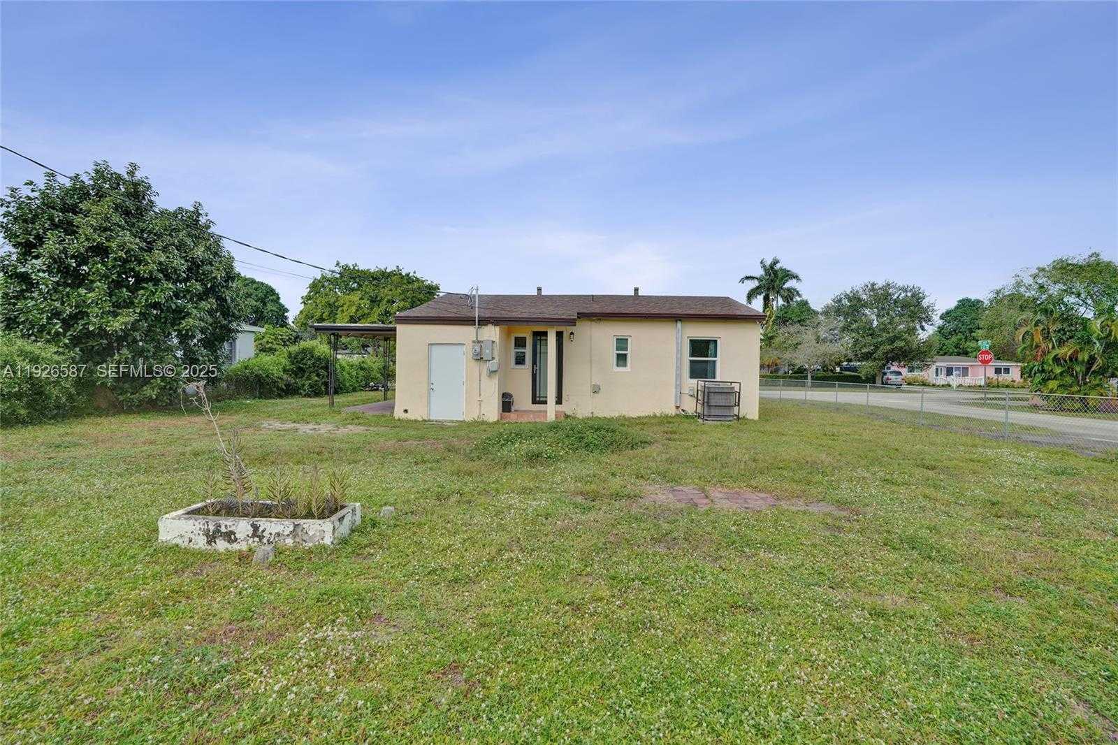 Small Image of 1300 NORTH WEST 87TH ST, Miami Number 26