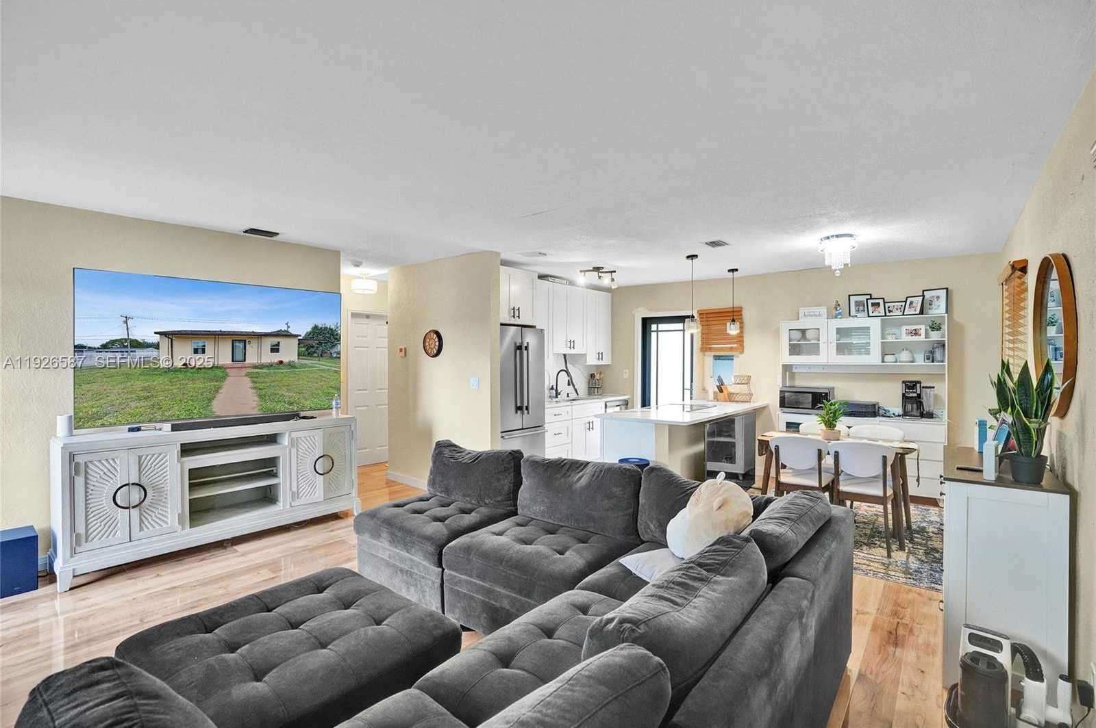 Small Image of 1300 NORTH WEST 87TH ST, Miami Number 3