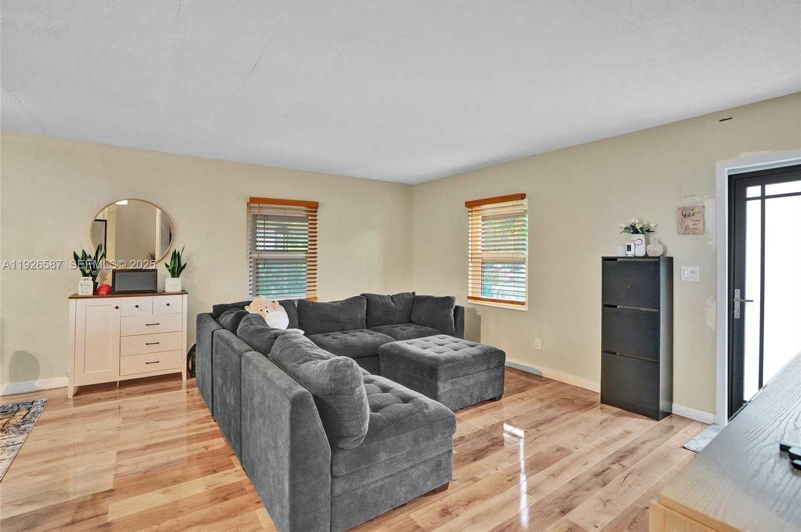 Small Image of 1300 NORTH WEST 87TH ST, Miami Number 4