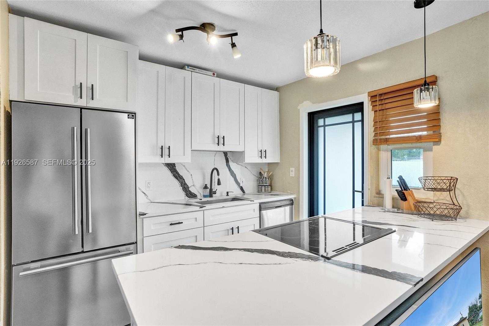 Small Image of 1300 NORTH WEST 87TH ST, Miami Number 6