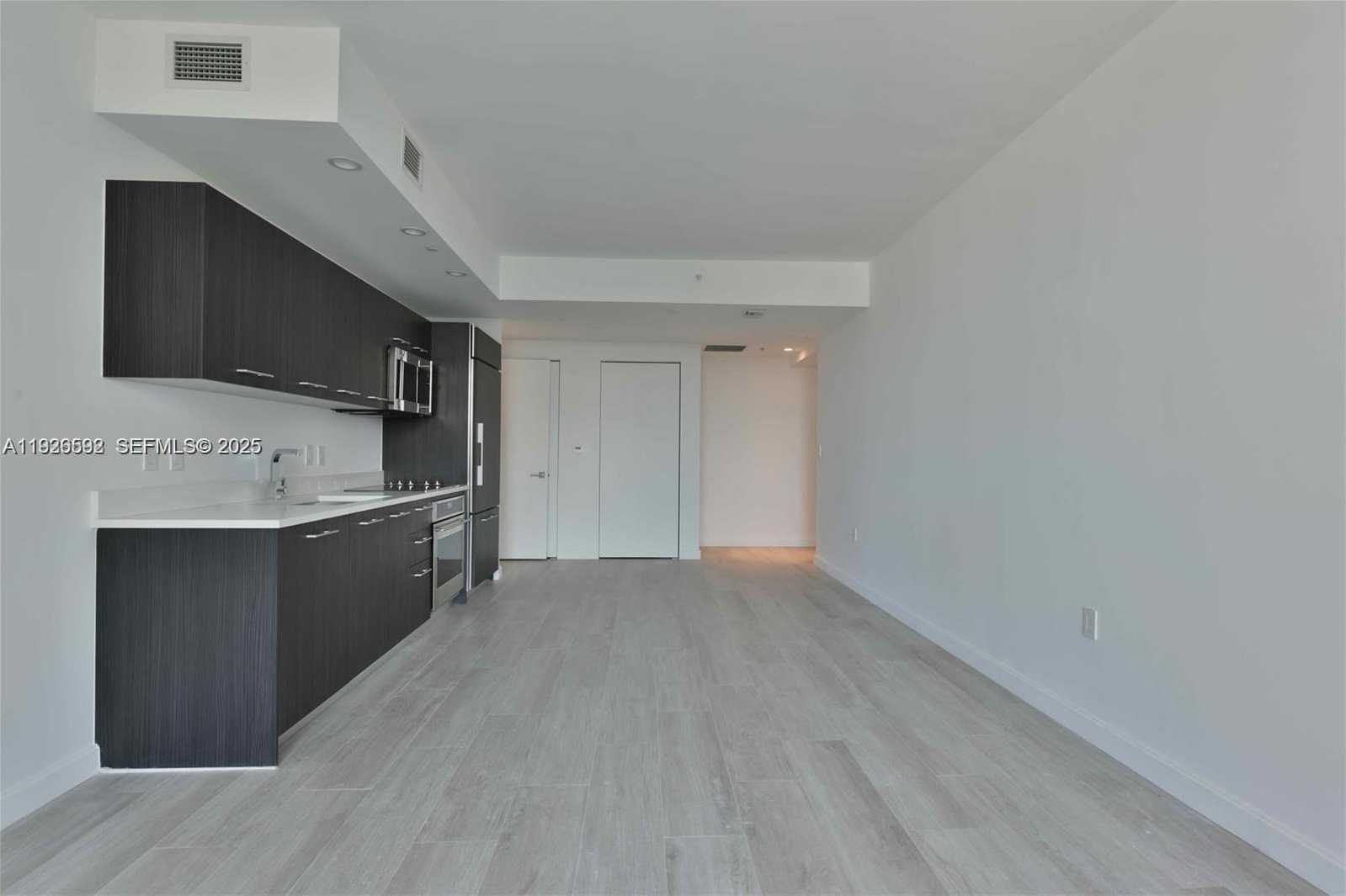 Small Image of 45 SOUTH WEST 9TH ST #2209, Miami Number 8