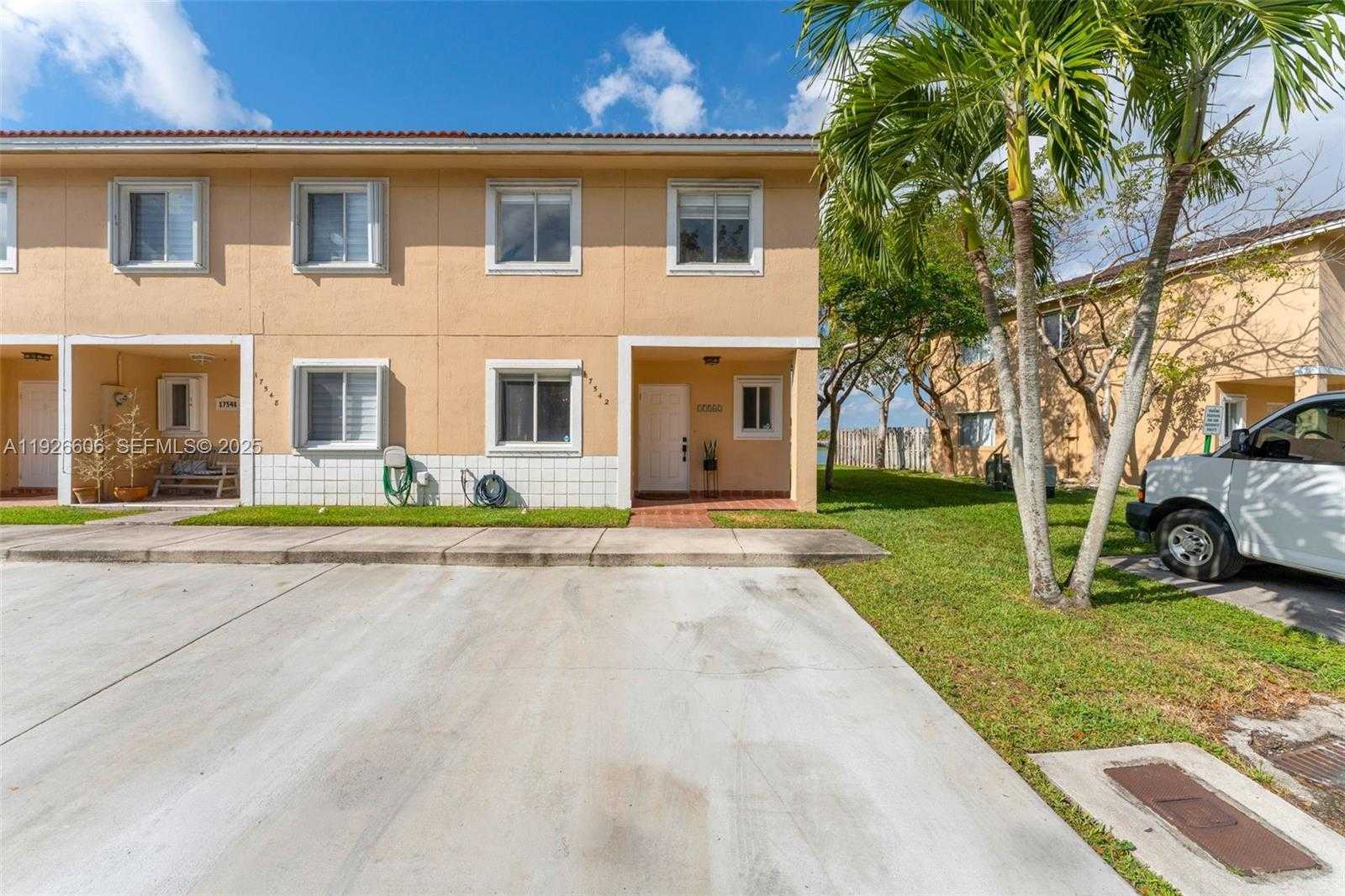Small Image of 17542 SOUTH WEST 139TH CT, Miami Number 1