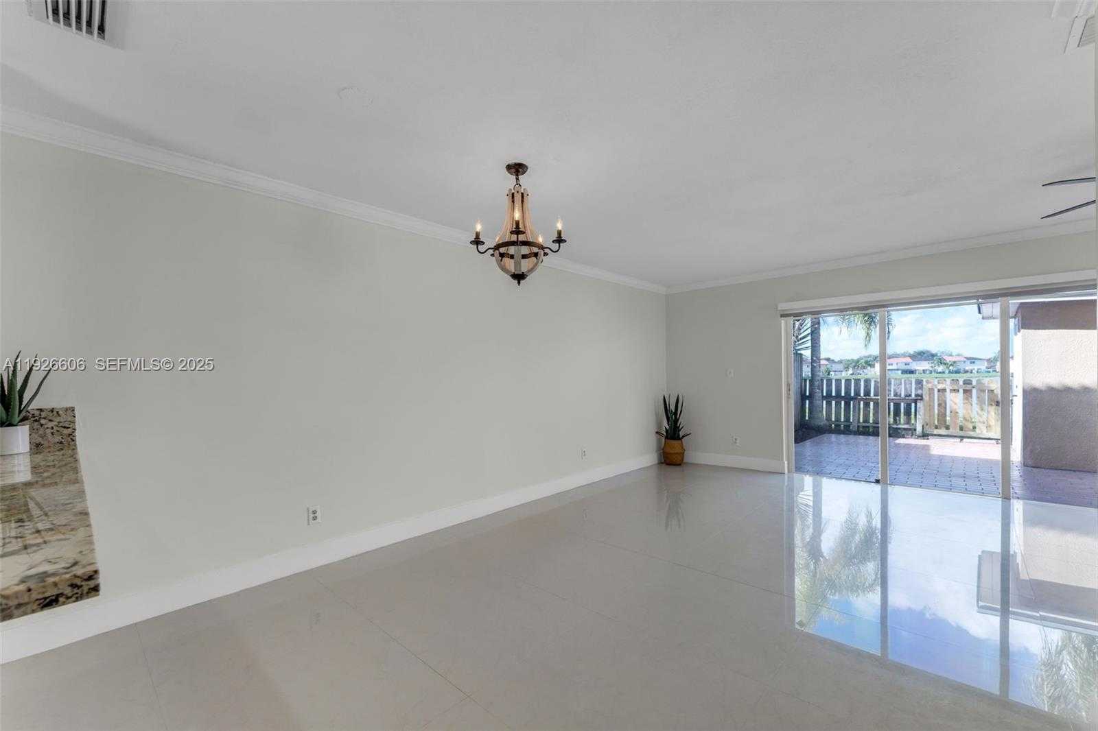 Small Image of 17542 SOUTH WEST 139TH CT, Miami Number 10
