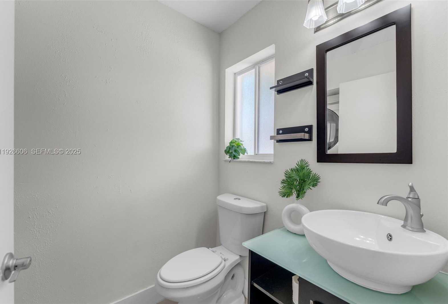 Small Image of 17542 SOUTH WEST 139TH CT, Miami Number 11