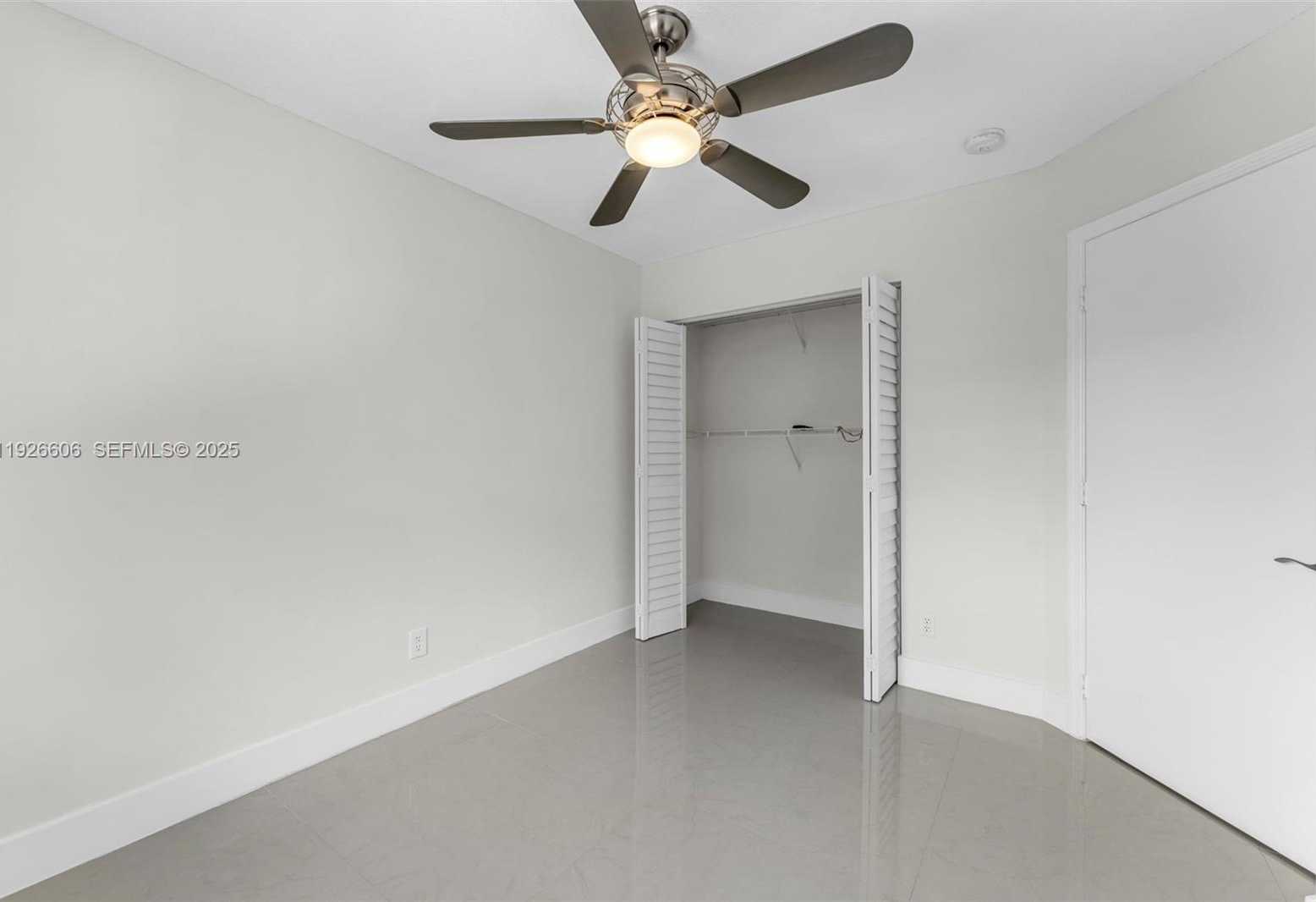 Small Image of 17542 SOUTH WEST 139TH CT, Miami Number 16