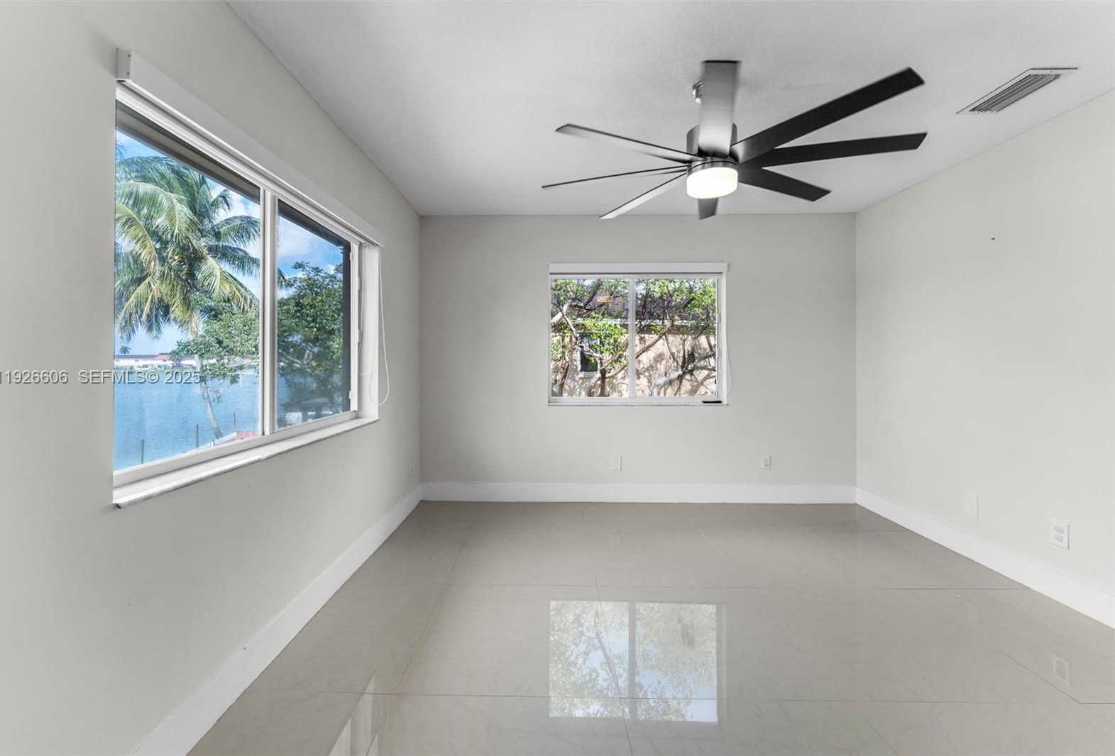 Small Image of 17542 SOUTH WEST 139TH CT, Miami Number 23