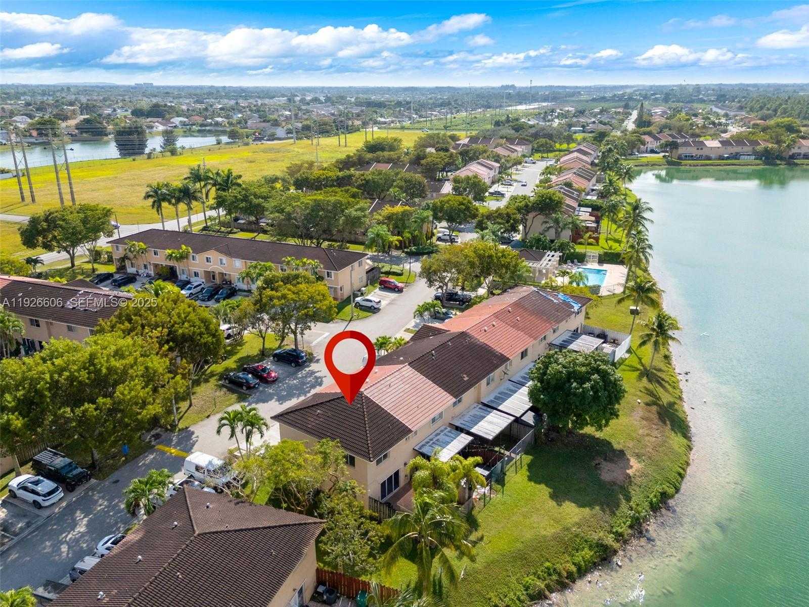 Small Image of 17542 SOUTH WEST 139TH CT, Miami Number 37