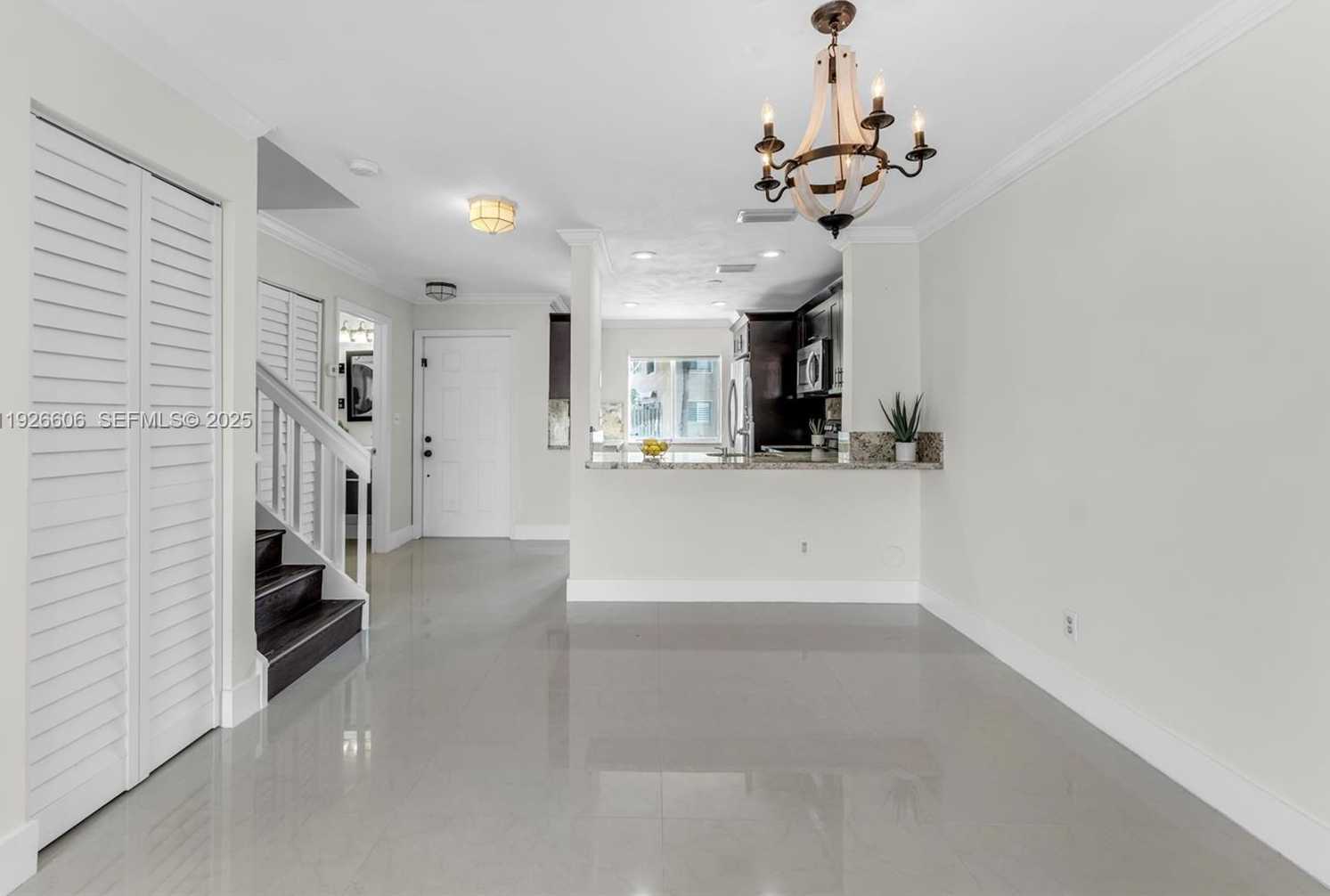 Small Image of 17542 SOUTH WEST 139TH CT, Miami Number 8