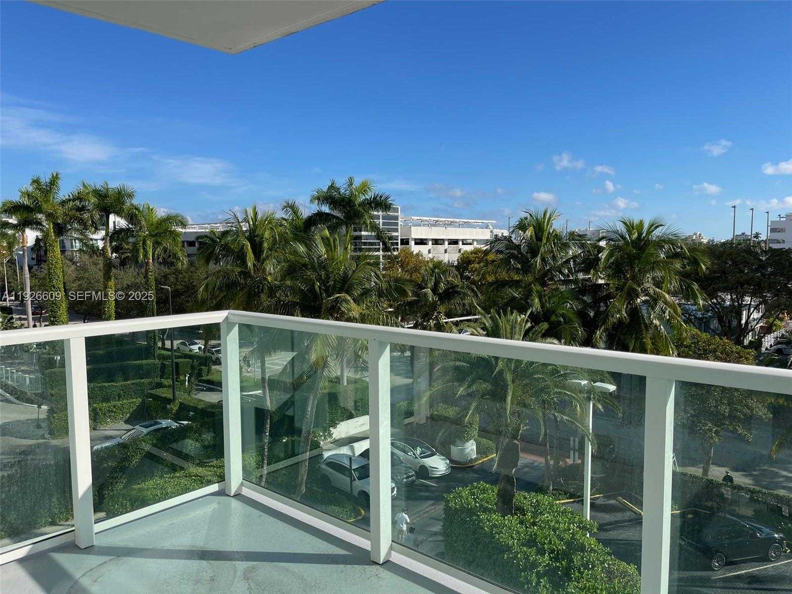 Small Image of 1000 WEST AVE #409, Miami Beach Number 2