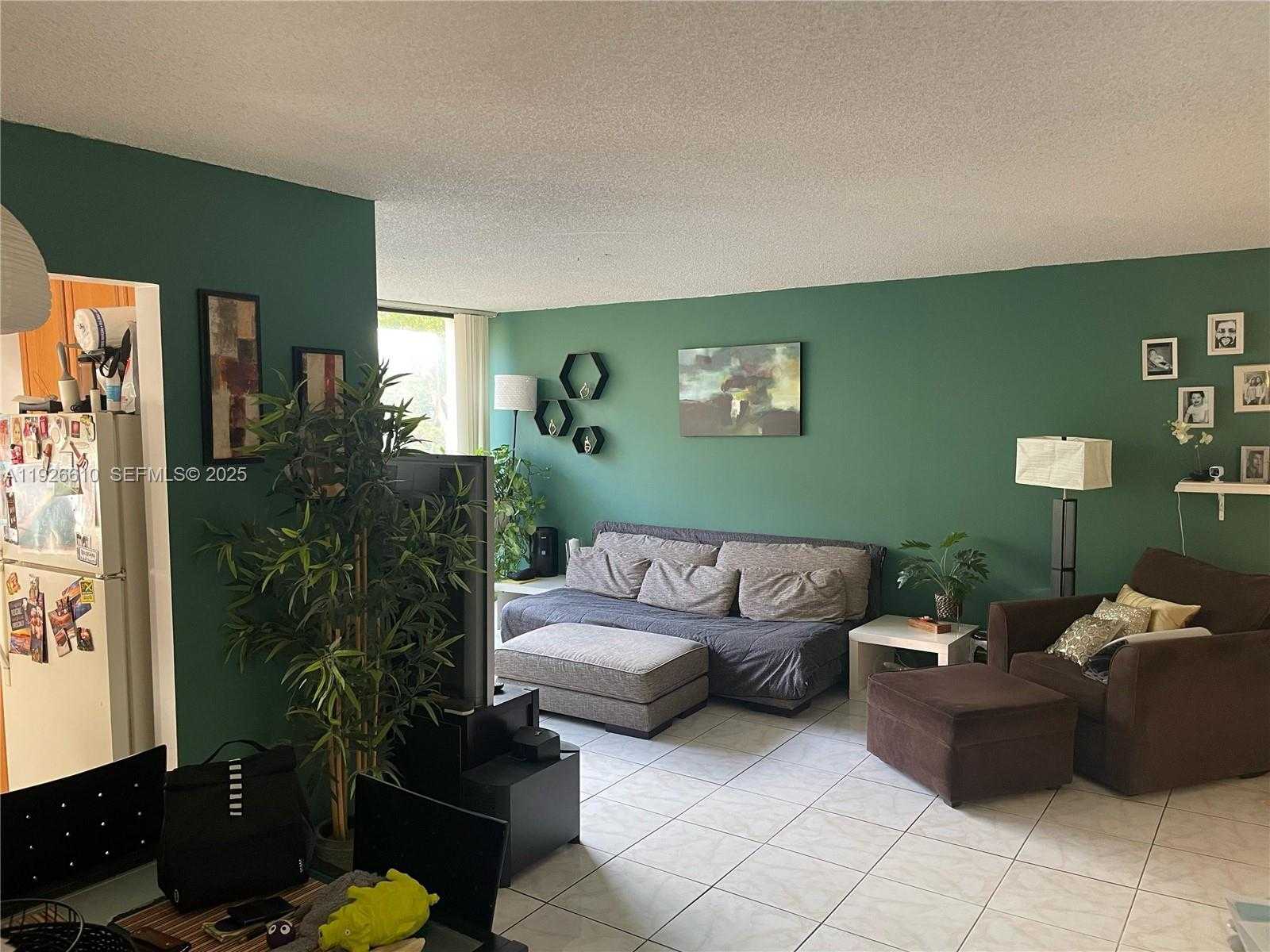 Small Image of Sunny Isles Beach Number 2