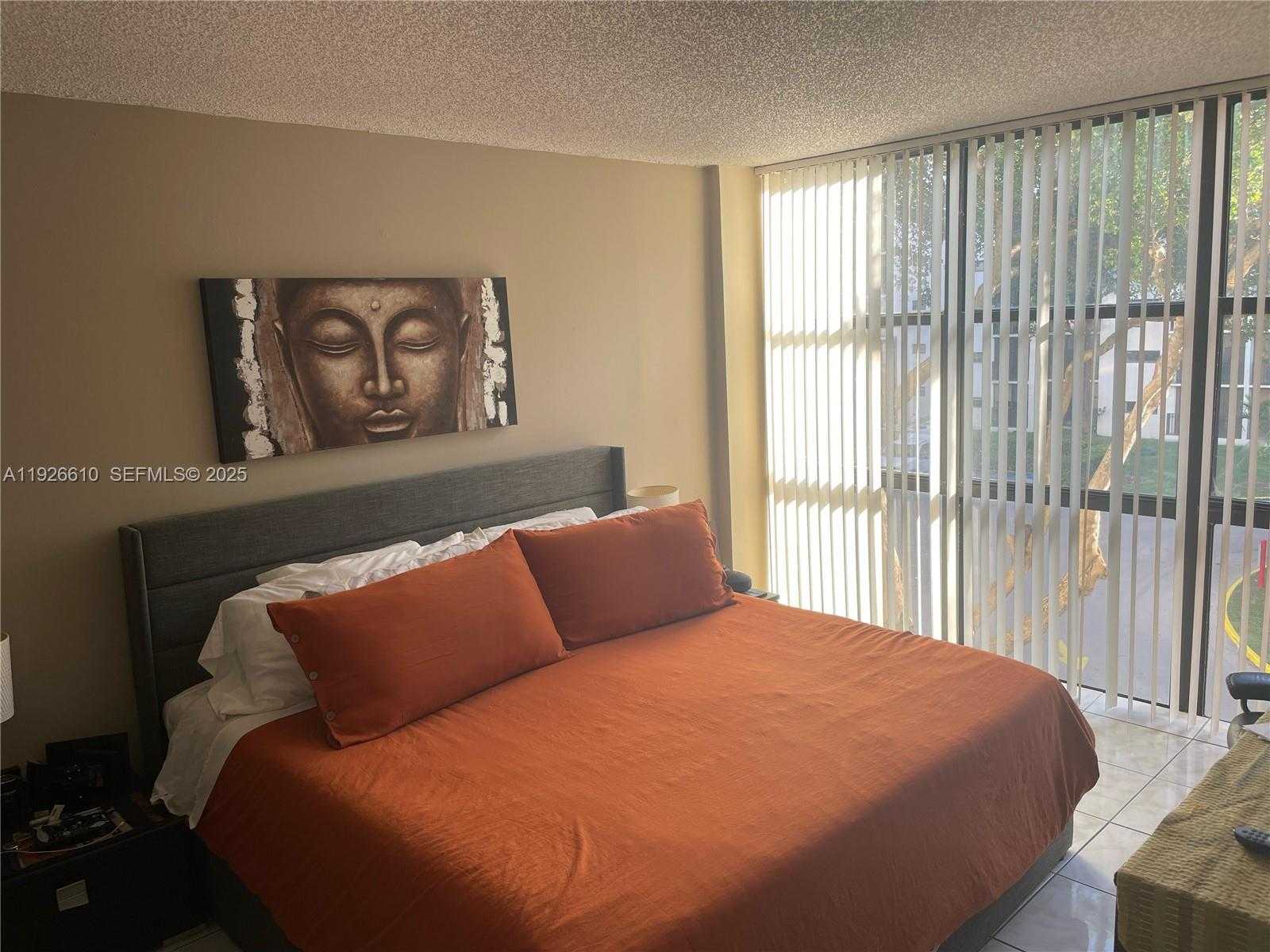 Small Image of Sunny Isles Beach Number 3